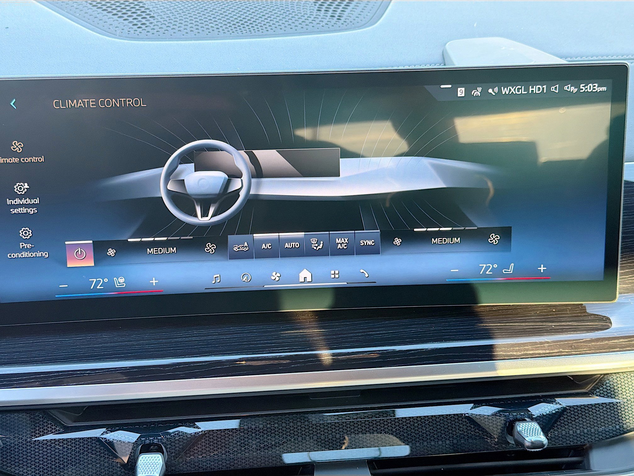 New 2026 BMW X5 xDrive50e w/ Executive Package image 35