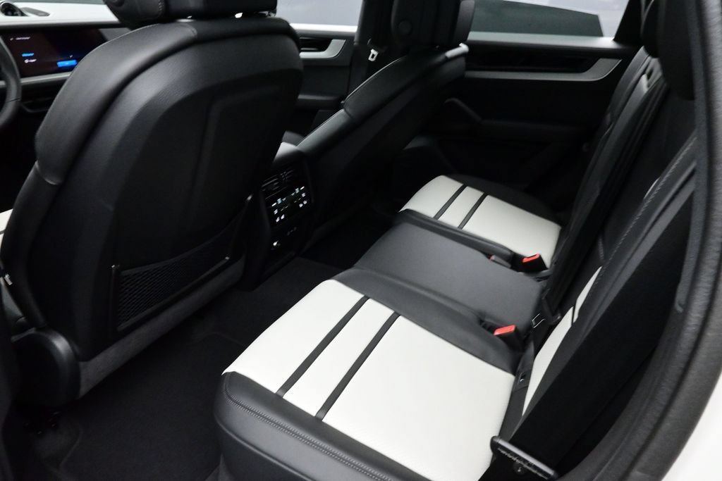 New 2026 Porsche Cayenne S AWD/4WD image 15