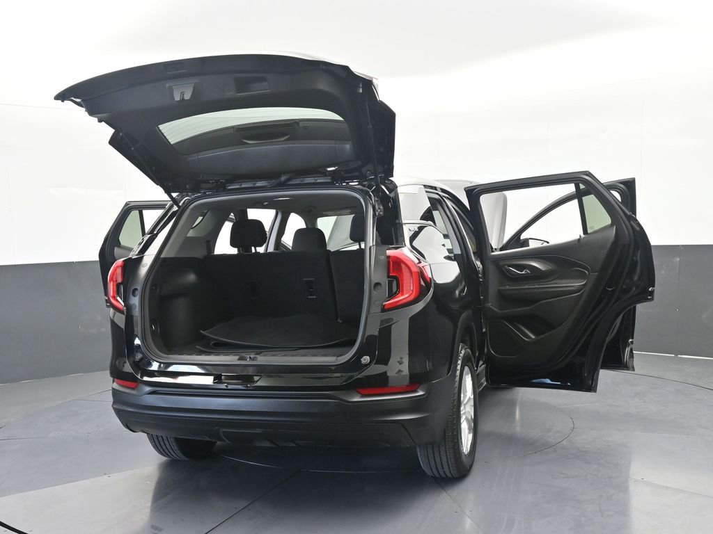 Used 2023 GMC Terrain SLE image 70
