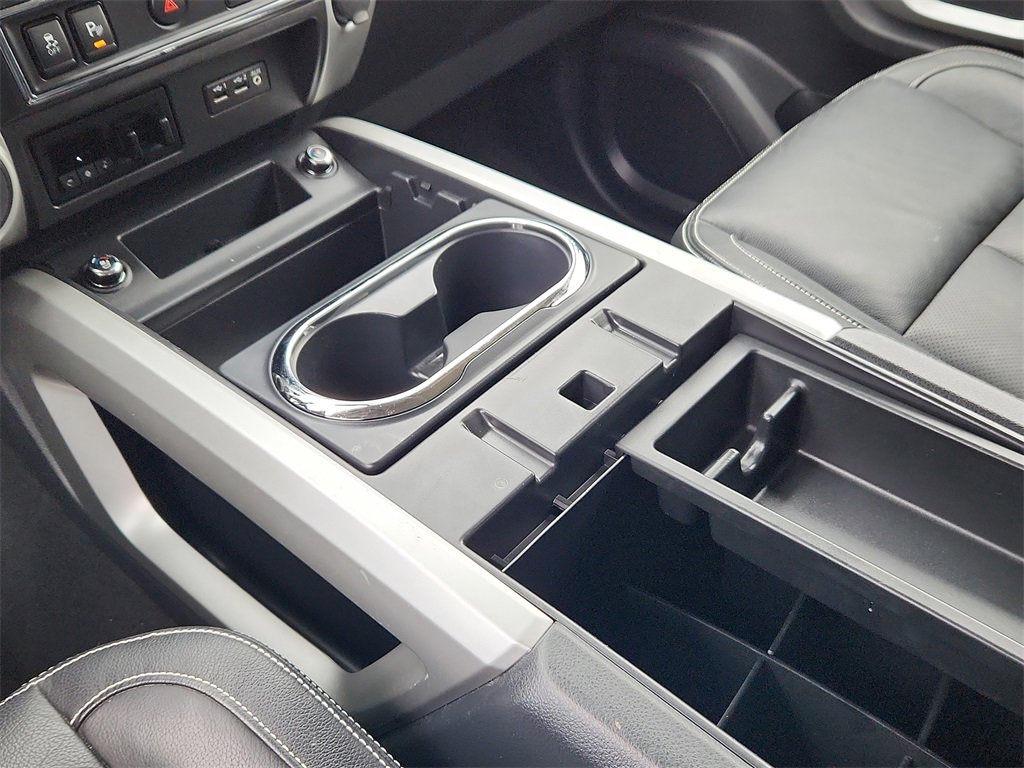 Used 2019 Nissan Titan PRO-4X w/ Pro-4x Convenience Package image 26