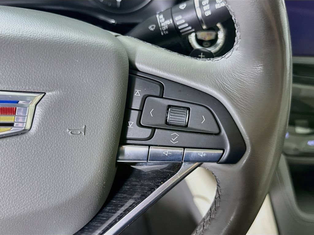 Used 2020 Cadillac XT6 Premium Luxury AWD/4WD image 24