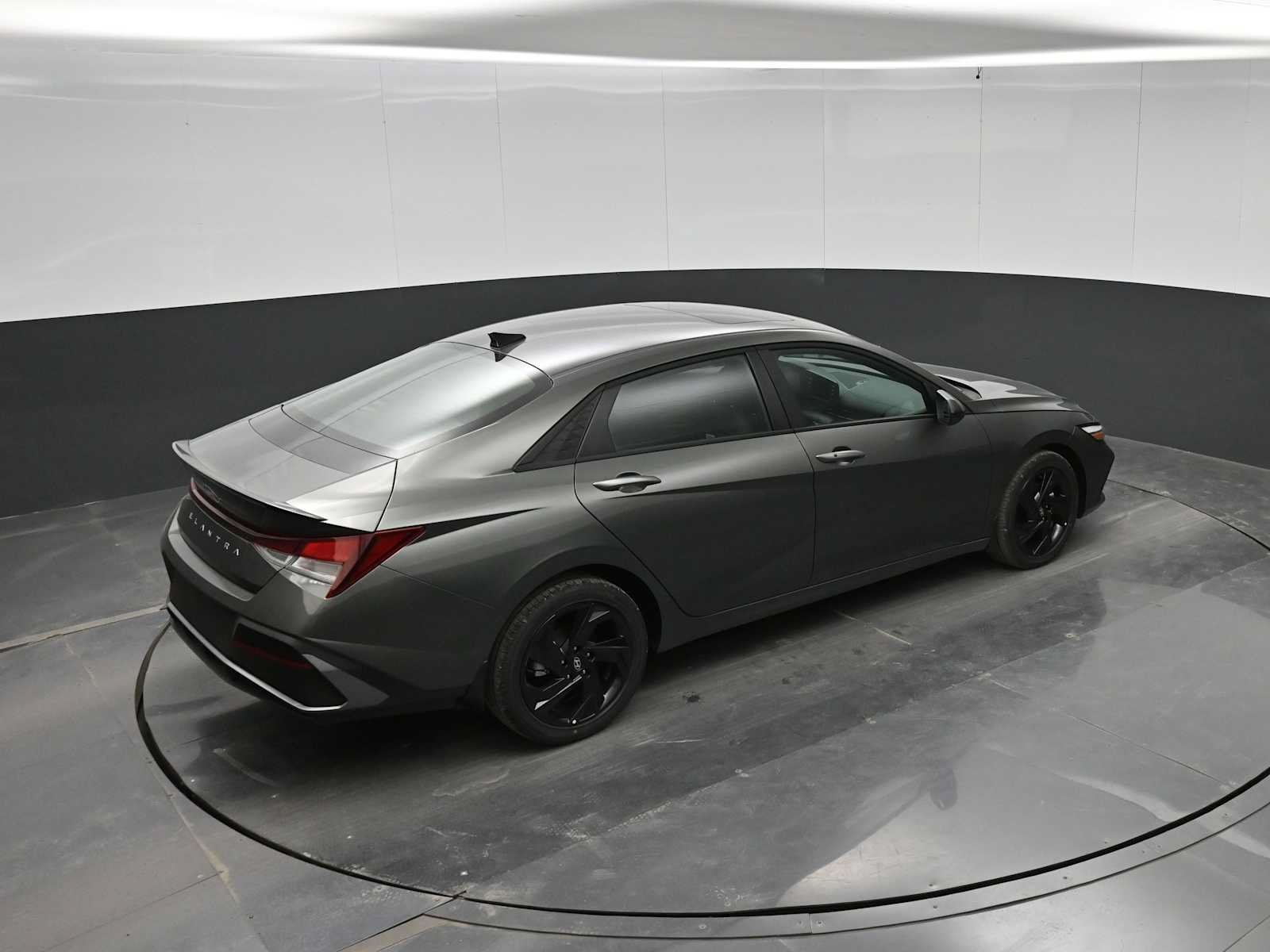New 2026 Hyundai Elantra SEL Sport FWD image 32