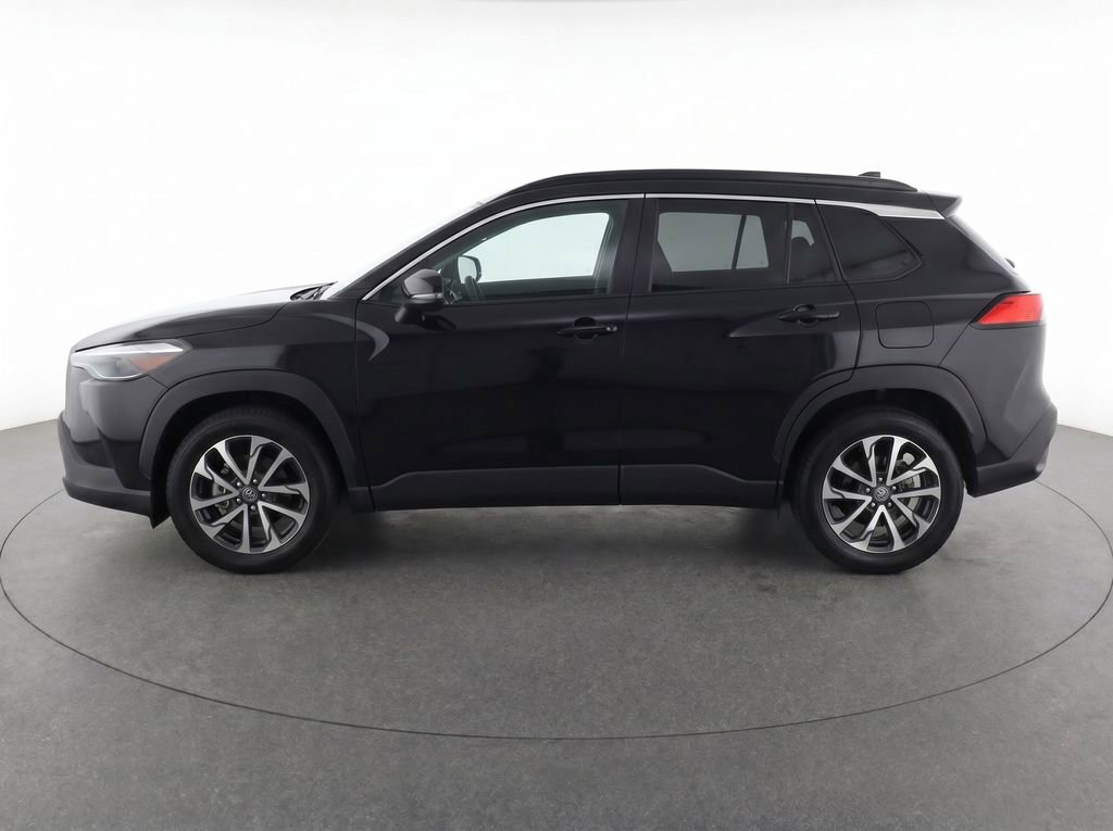 Used 2022 Toyota Corolla Cross XLE w/ Convenience Package AWD/4WD image 6