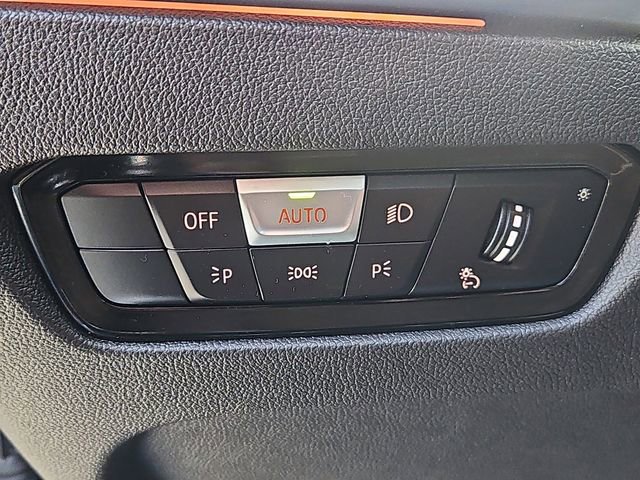 Used 2022 BMW 330i xDrive Sedan w/ Driving Assistance Package image 18