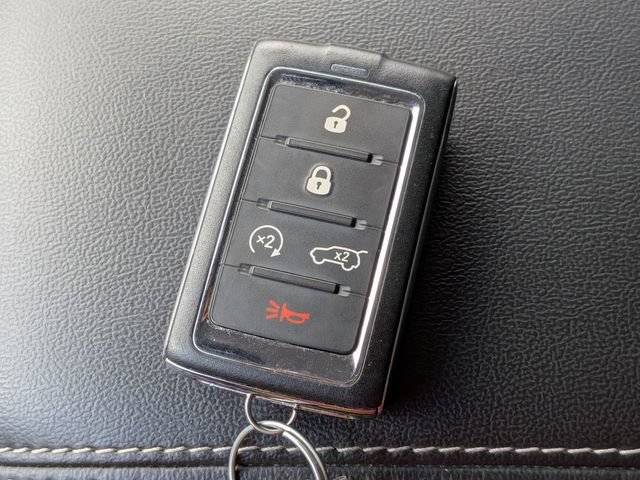 Used 2023 Jeep Grand Cherokee Limited AWD/4WD image 32