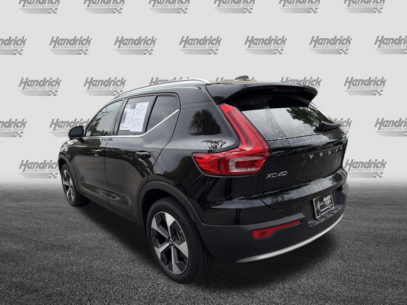 Certified 2025 Volvo XC40 B5 Core w/ Protection Package Premier image 8