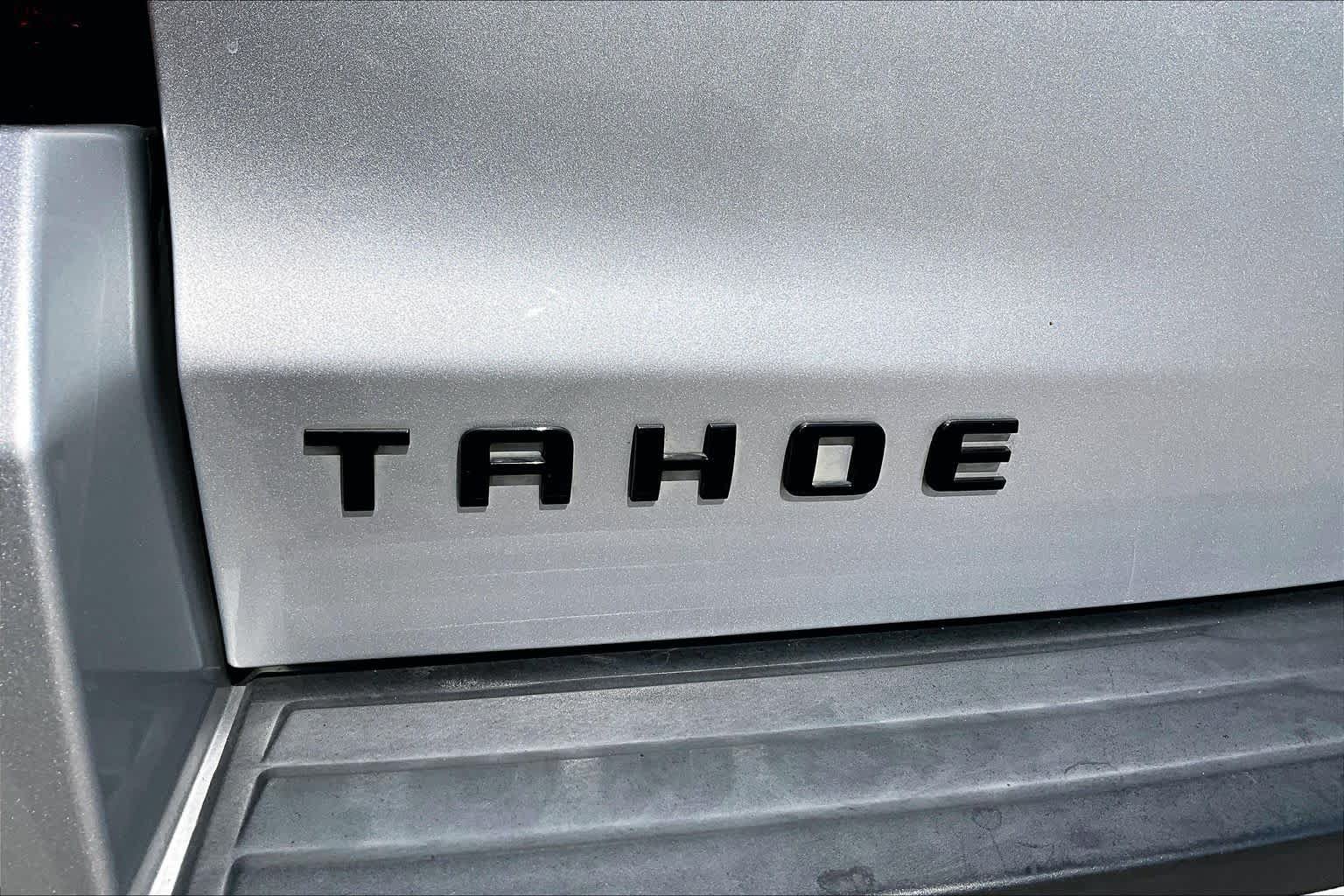 Used 2019 Chevrolet Tahoe LT w/ RST Edition AWD/4WD image 10