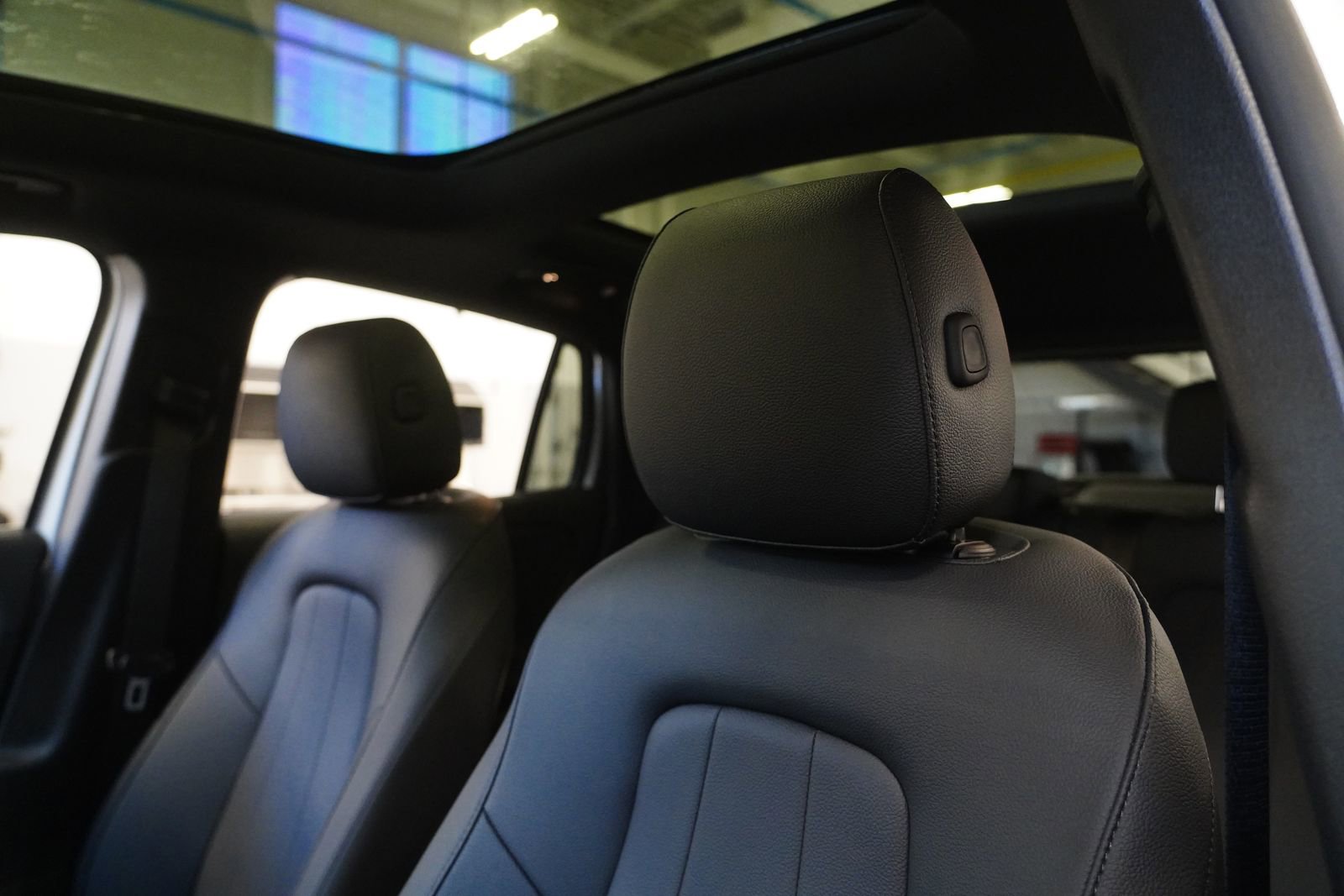 Used 2025 Mercedes-Benz GLA 250 4MATIC image 13