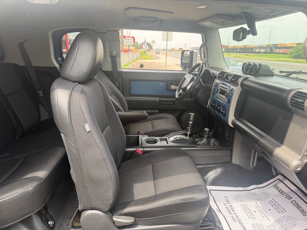 Used 2012 Toyota FJ Cruiser 4WD w/ Upgrade Pkg image 26