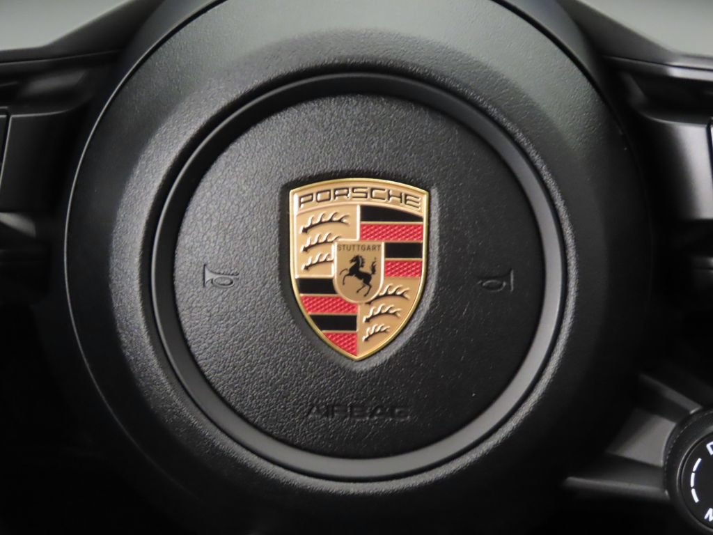 Certified 2025 Porsche Cayenne AWD/4WD image 21
