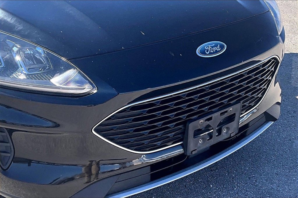 Used 2020 Ford Escape SE image 30