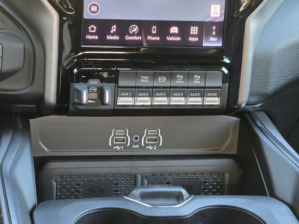 New 2026 RAM 2500 Laramie w/ Night Edition AWD/4WD image 33