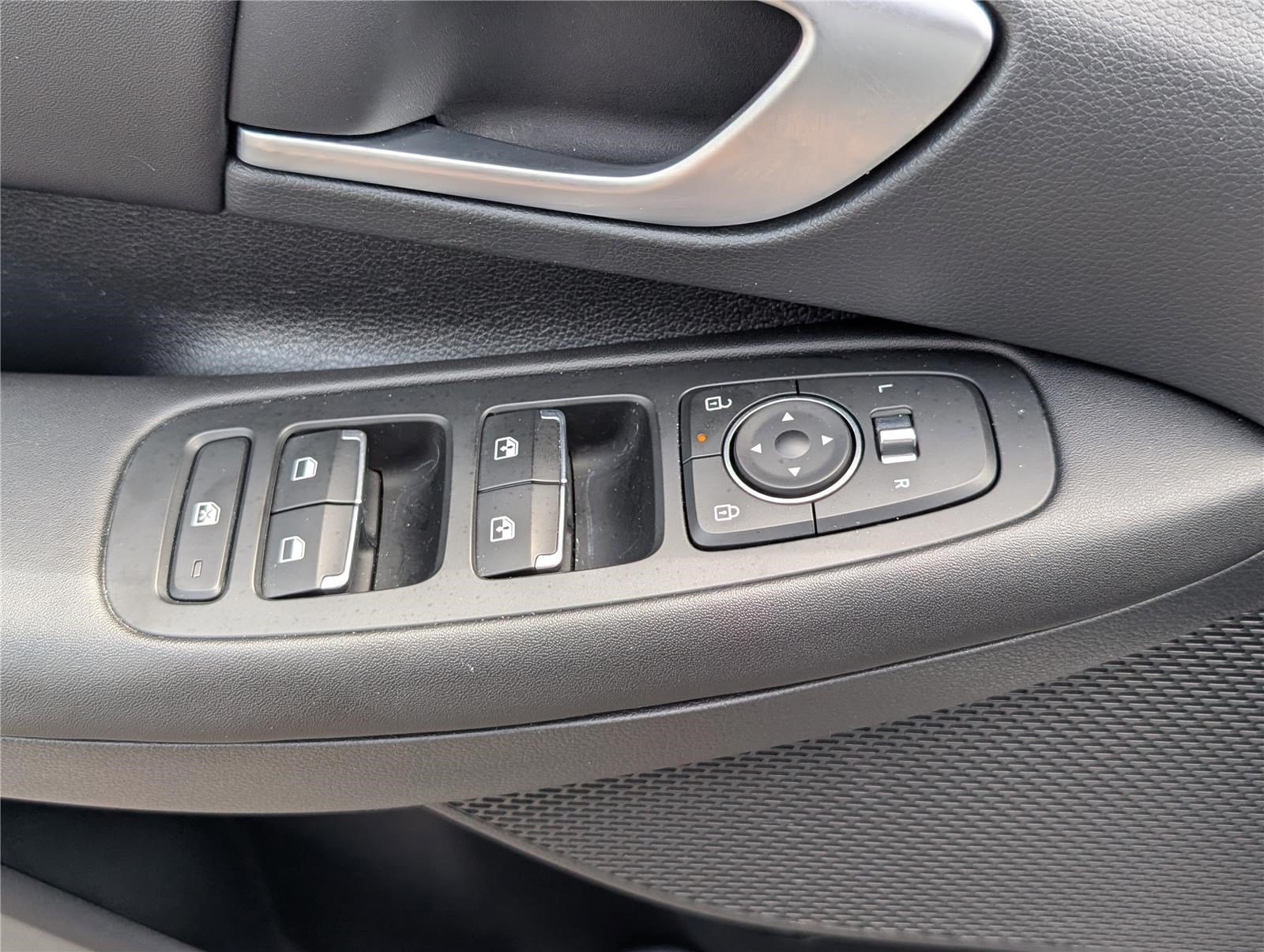 Used 2024 Hyundai Sonata SEL FWD image 17