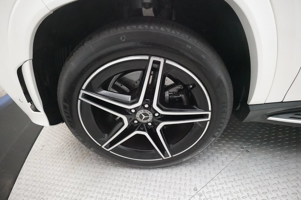 Used 2022 Mercedes-Benz GLS 450 4MATIC image 28