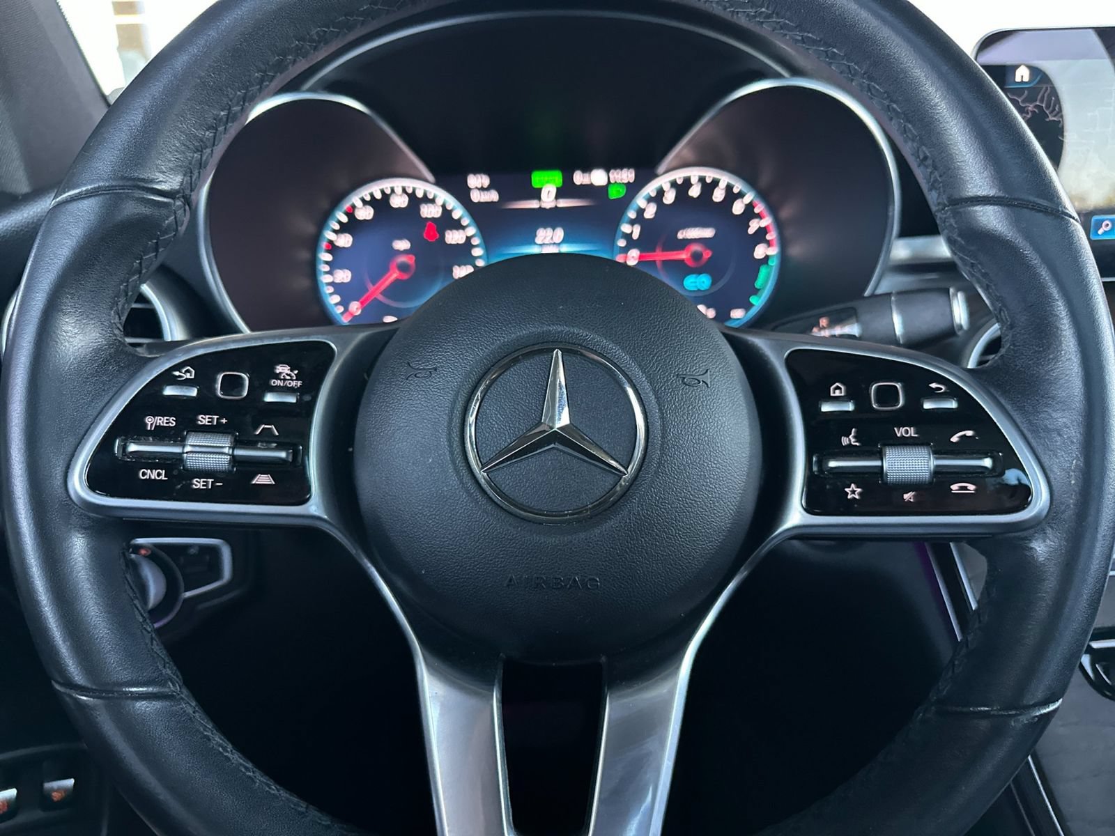 Used 2020 Mercedes-Benz GLC 350e 4MATIC image 25