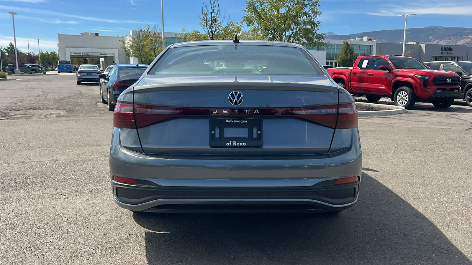 Used 2026 Volkswagen Jetta Sport FWD image 6