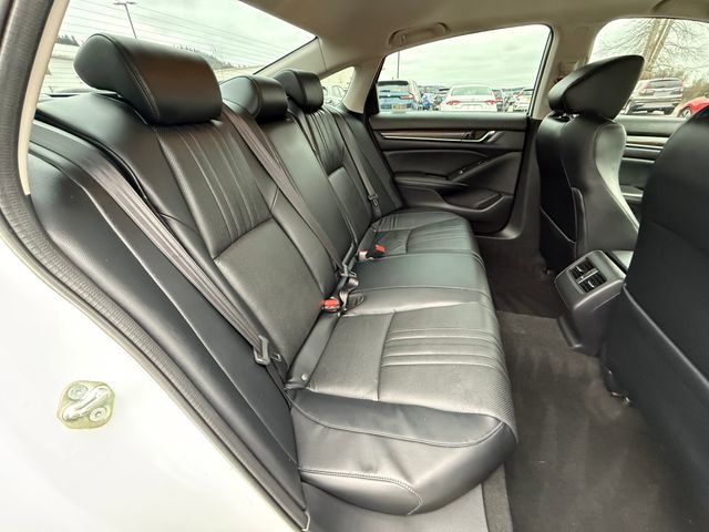 Used 2018 Honda Accord Touring image 13