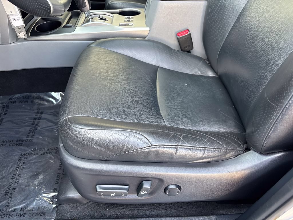 Used 2013 Toyota 4Runner SR5 w/ Premium Pkg AWD/4WD image 21