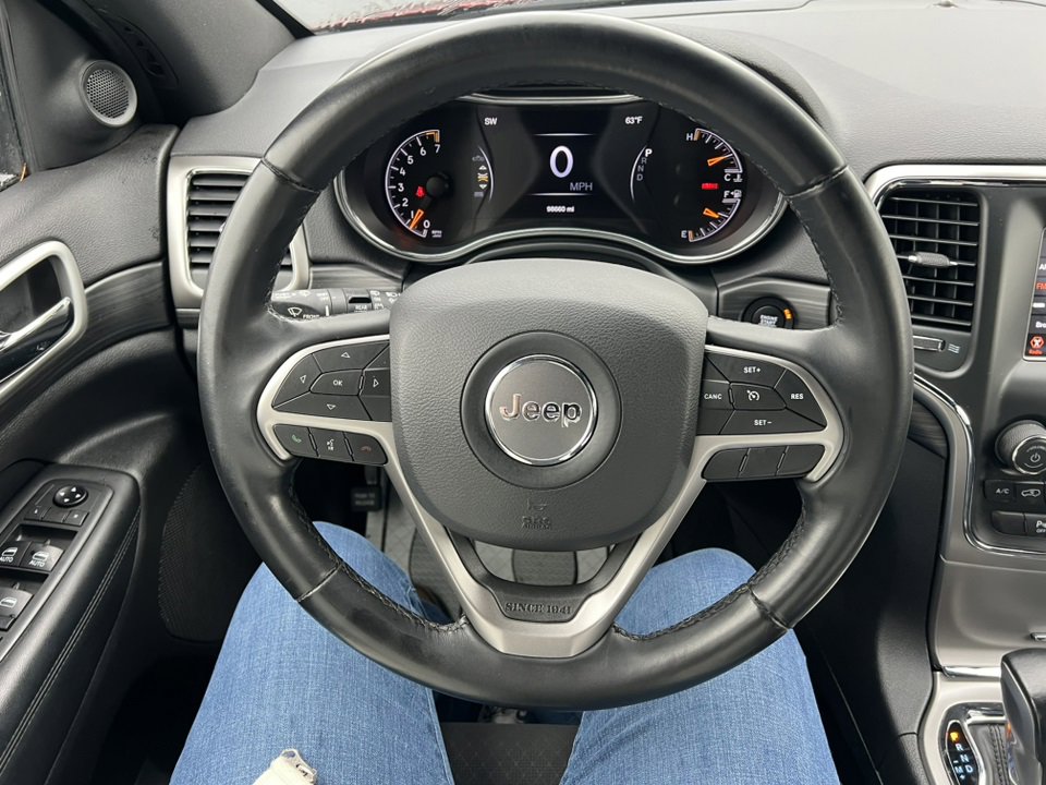 Used 2021 Jeep Grand Cherokee Laredo image 25