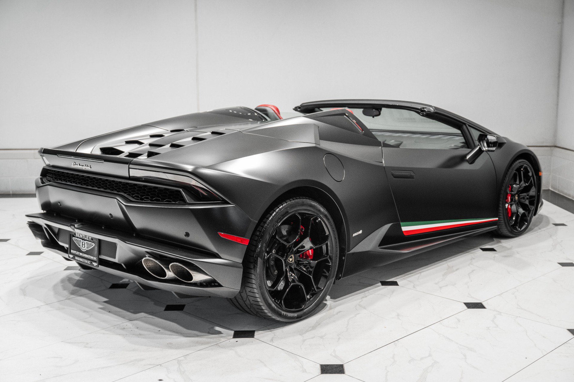 Used 2016 Lamborghini Huracan LP 610-4 AWD/4WD image 7