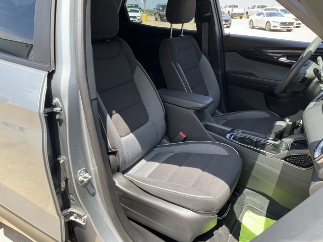 Used 2025 Chevrolet TrailBlazer LT AWD/4WD image 14