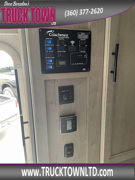 Used 2022 Ford E-450 and Econoline 450 Super Duty w/ Motorhome Prep Package RWD image 21