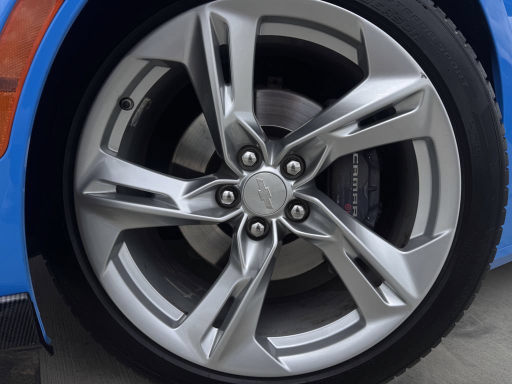 Used 2023 Chevrolet Camaro SS RWD image 9