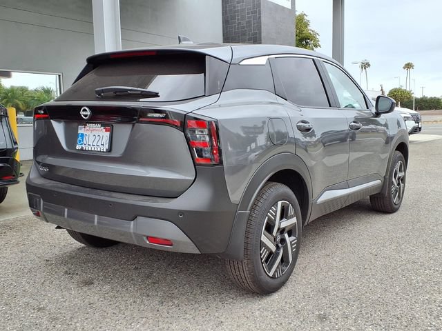 Used 2025 Nissan Kicks SV FWD image 20