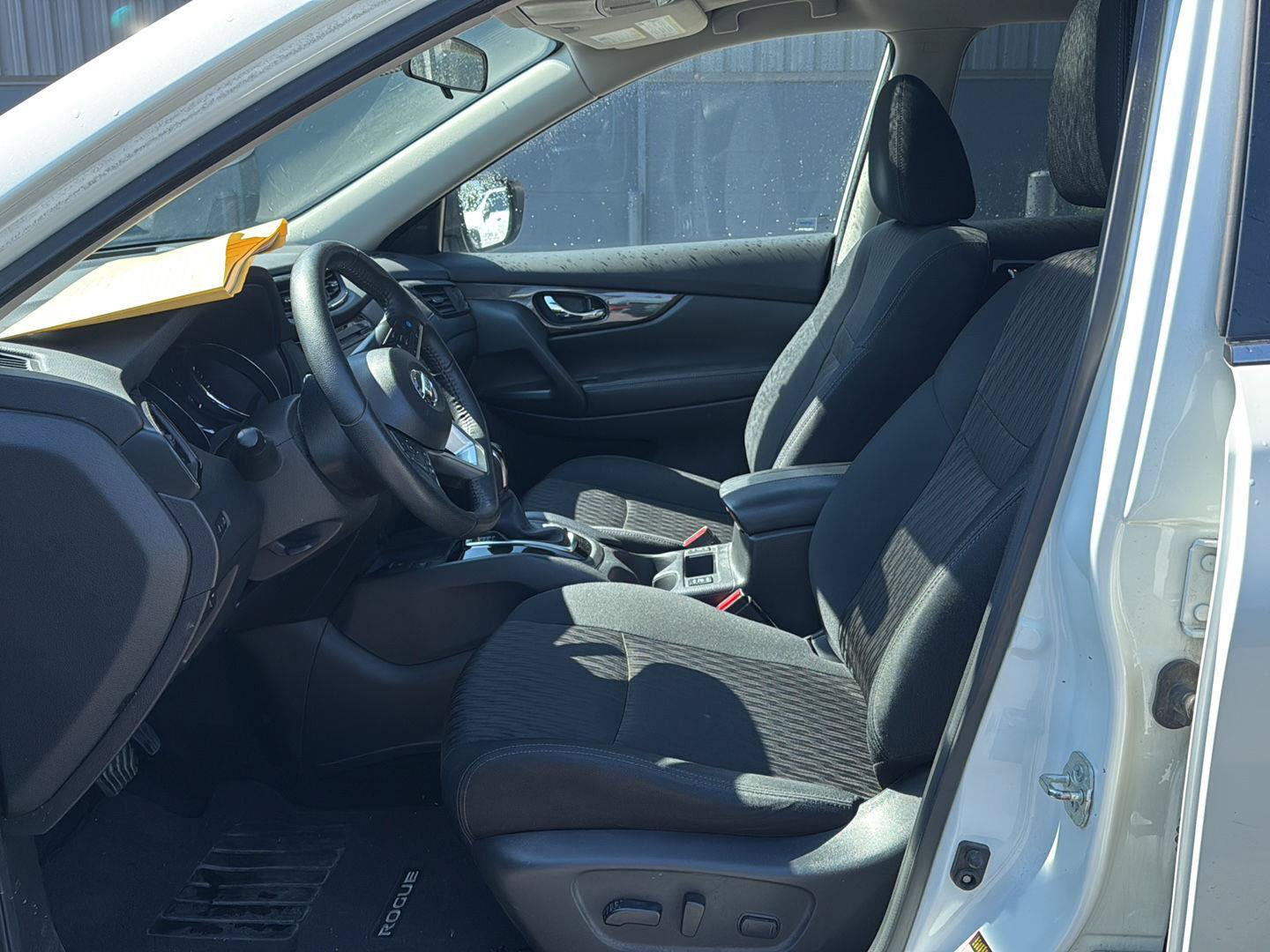 Used 2019 Nissan Rogue SL AWD/4WD image 9