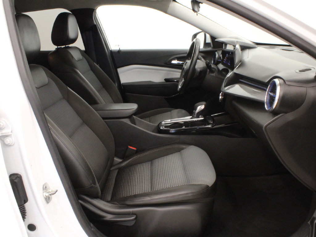 Used 2025 Chevrolet Trax LT w/ Driver Confidence Package FWD image 16