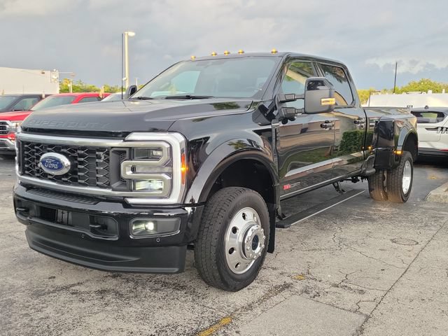 Used 2026 Ford F450 Platinum w/ FX4 Off-Road Package AWD/4WD image 41