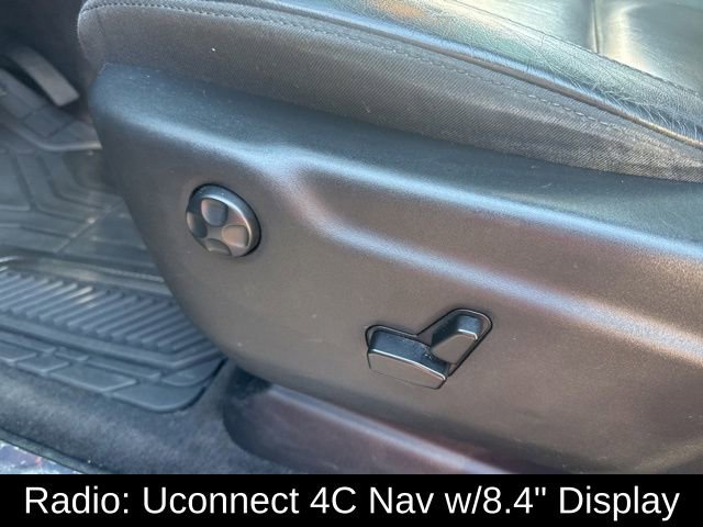 Used 2018 Jeep Grand Cherokee Limited image 11