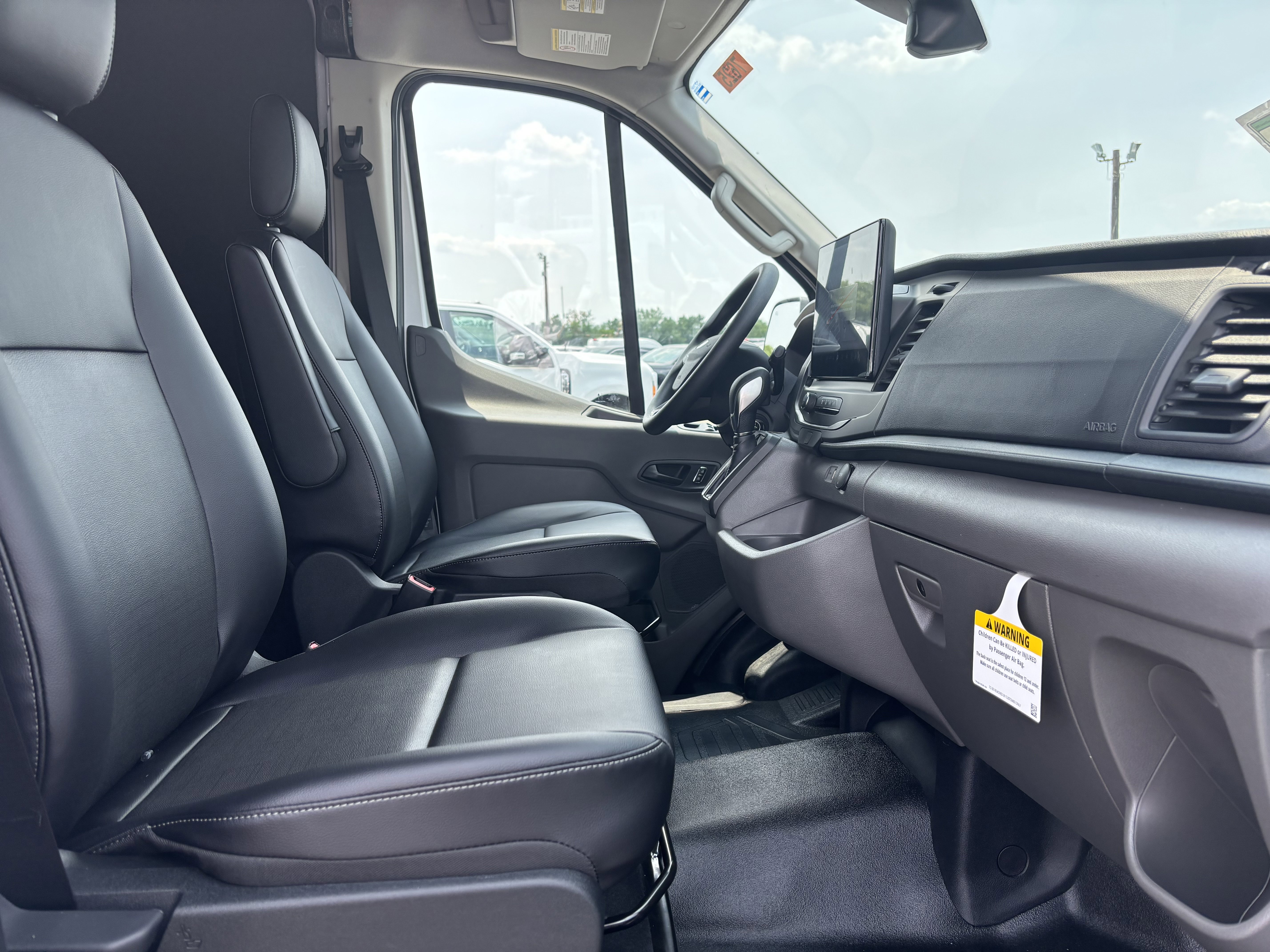New 2025 Ford Transit 250 148 Medium Roof w/ Load Area Protection Package image 12