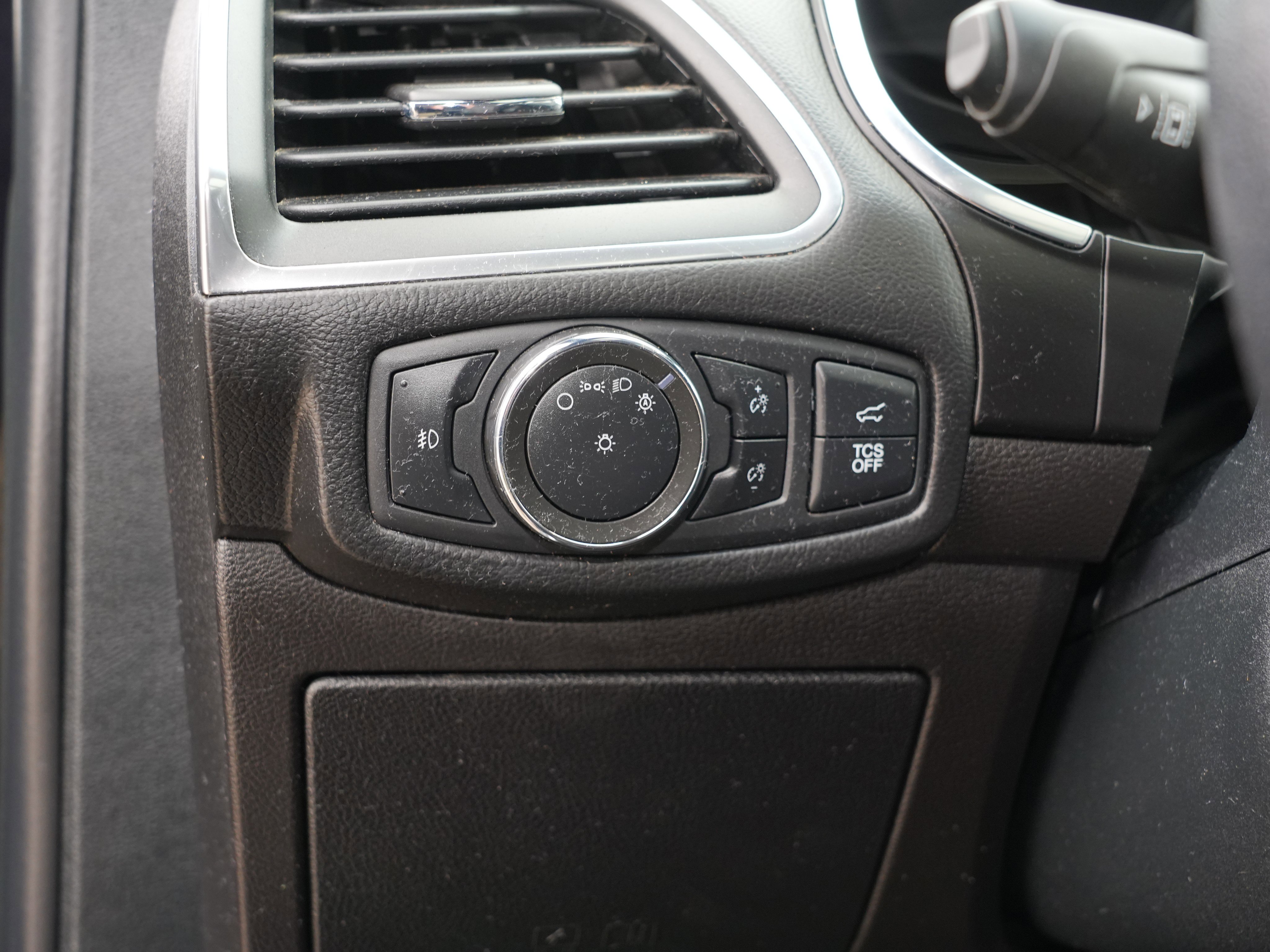 Used 2020 Ford Edge Titanium w/ Equipment Group 301A image 20