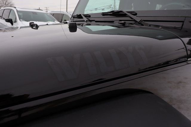 Used 2017 Jeep Wrangler Unlimited Willys image 8