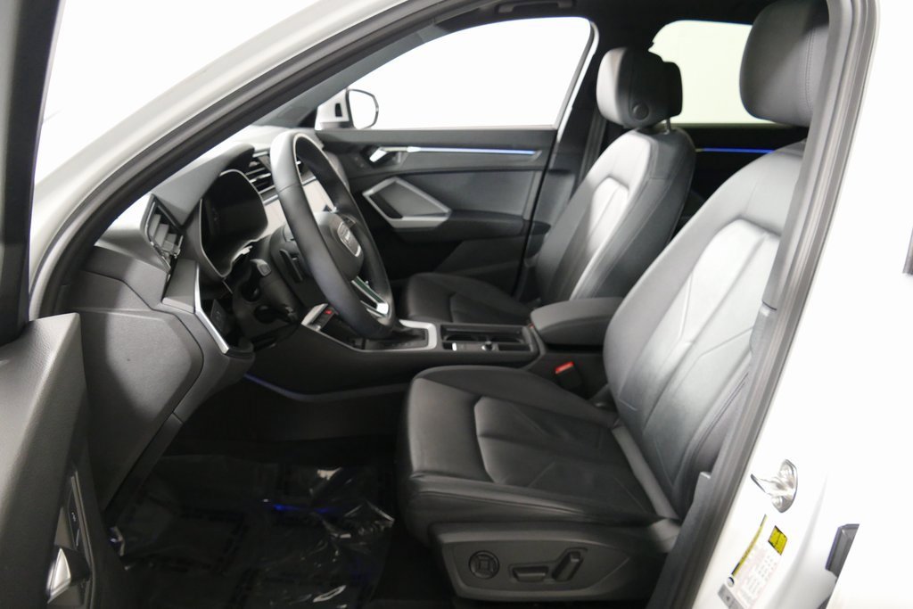 Used 2023 Audi Q3 2.0T Premium Plus w/ Premium Plus Package image 13