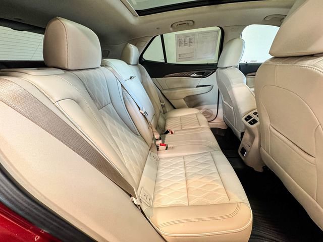 Certified 2022 Buick Envision Avenir w/ Technology Package II image 25