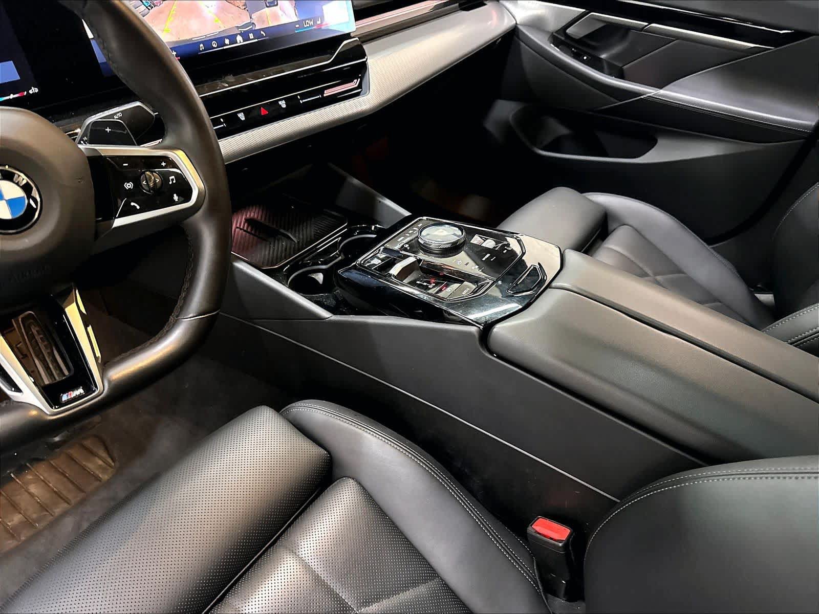 Used 2026 BMW 530i w/ M Sport Package RWD image 19