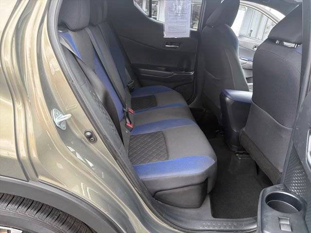 Used 2021 Toyota C-HR XLE FWD image 25