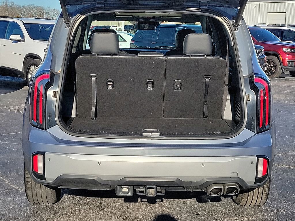 Used 2024 Kia Telluride EX w/ EX Captain's Chair Package image 8