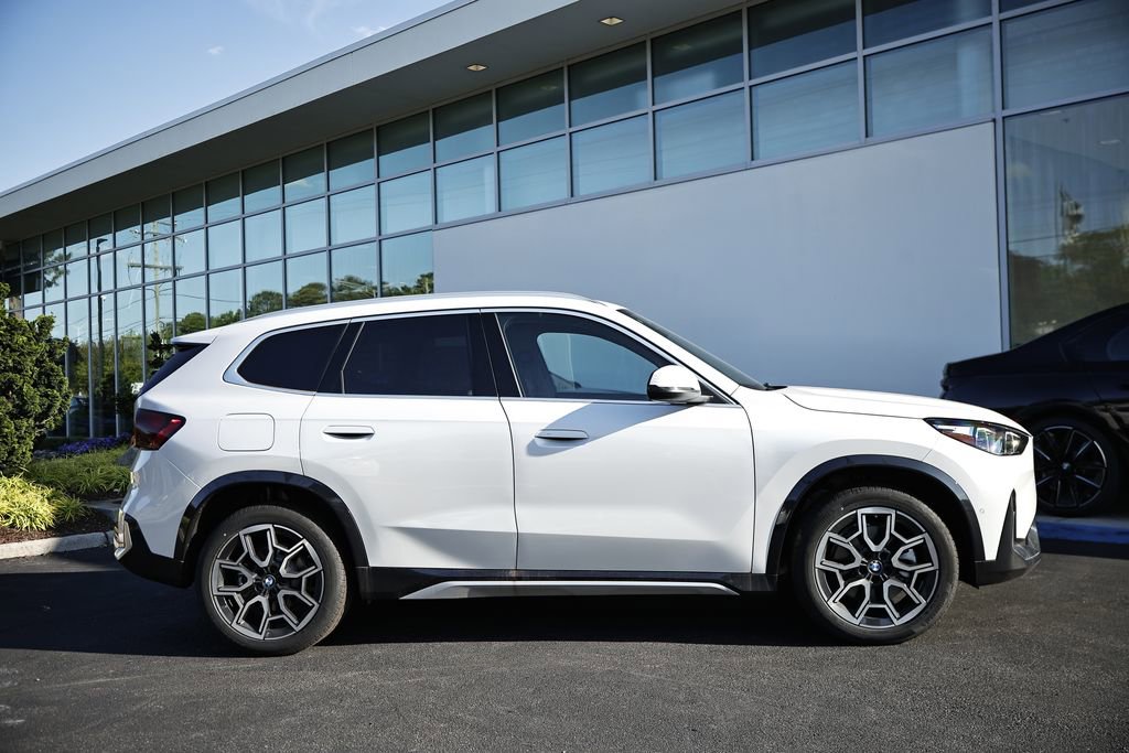 New 2026 BMW X1 xDrive28i w/ Convenience Package AWD/4WD image 4