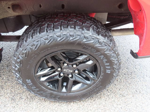Used 2025 Chevrolet Silverado 1500 Custom Trail Boss AWD/4WD image 14