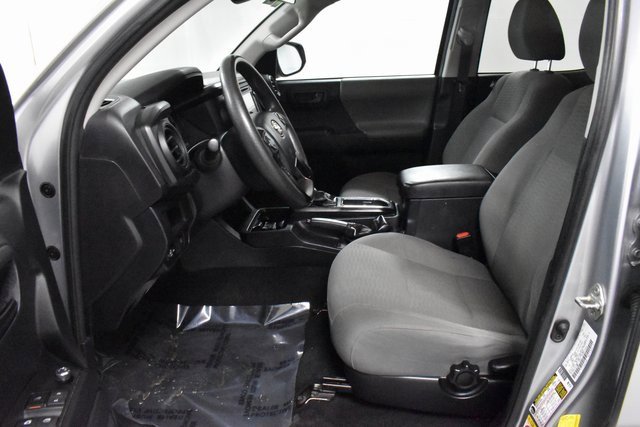 Used 2019 Toyota Tacoma SR w/ SR Convenience Package image 11