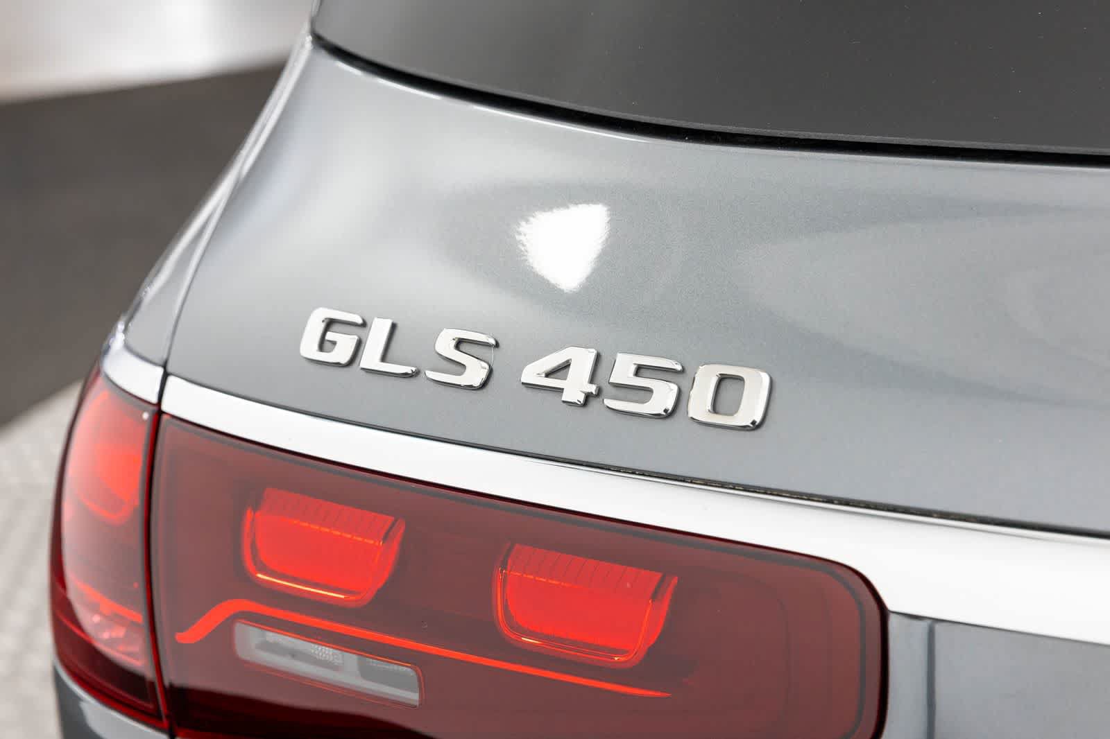 Used 2025 Mercedes-Benz GLS 450 4MATIC image 7