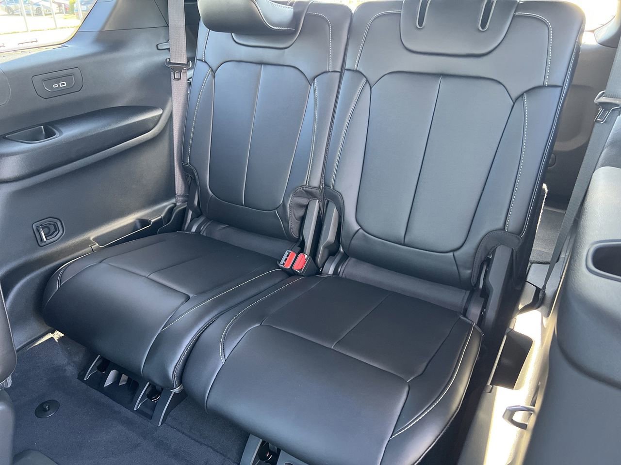 New 2025 Jeep Grand Cherokee L Limited AWD/4WD image 26