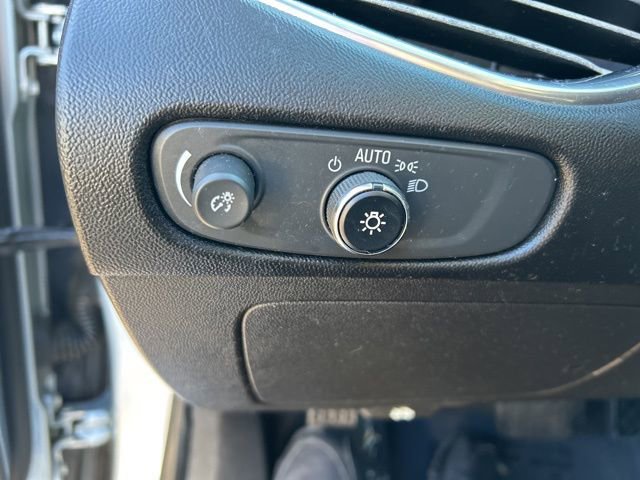 Used 2018 Chevrolet Malibu LT w/ LPO, Convenience Package 2 image 21