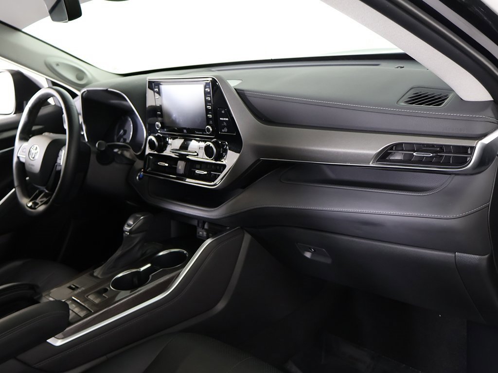 Used 2020 Toyota Highlander Limited image 31
