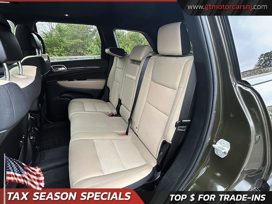 Used 2016 Jeep Grand Cherokee Laredo 75th Anniversary image 31