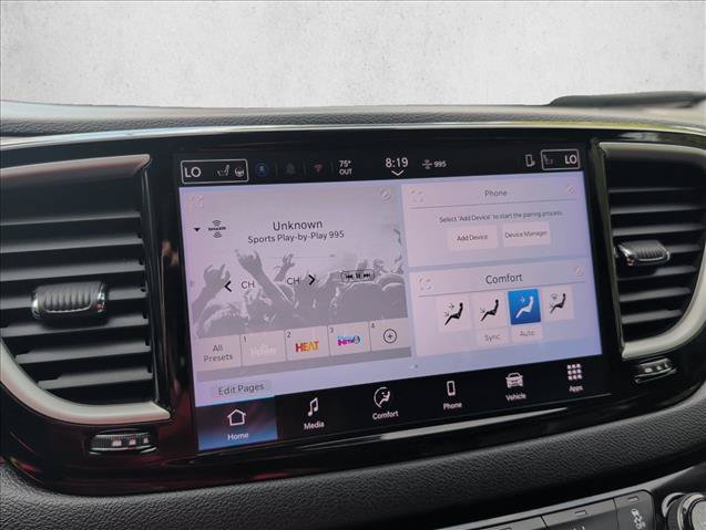 Used 2025 Chrysler Pacifica Select FWD image 14