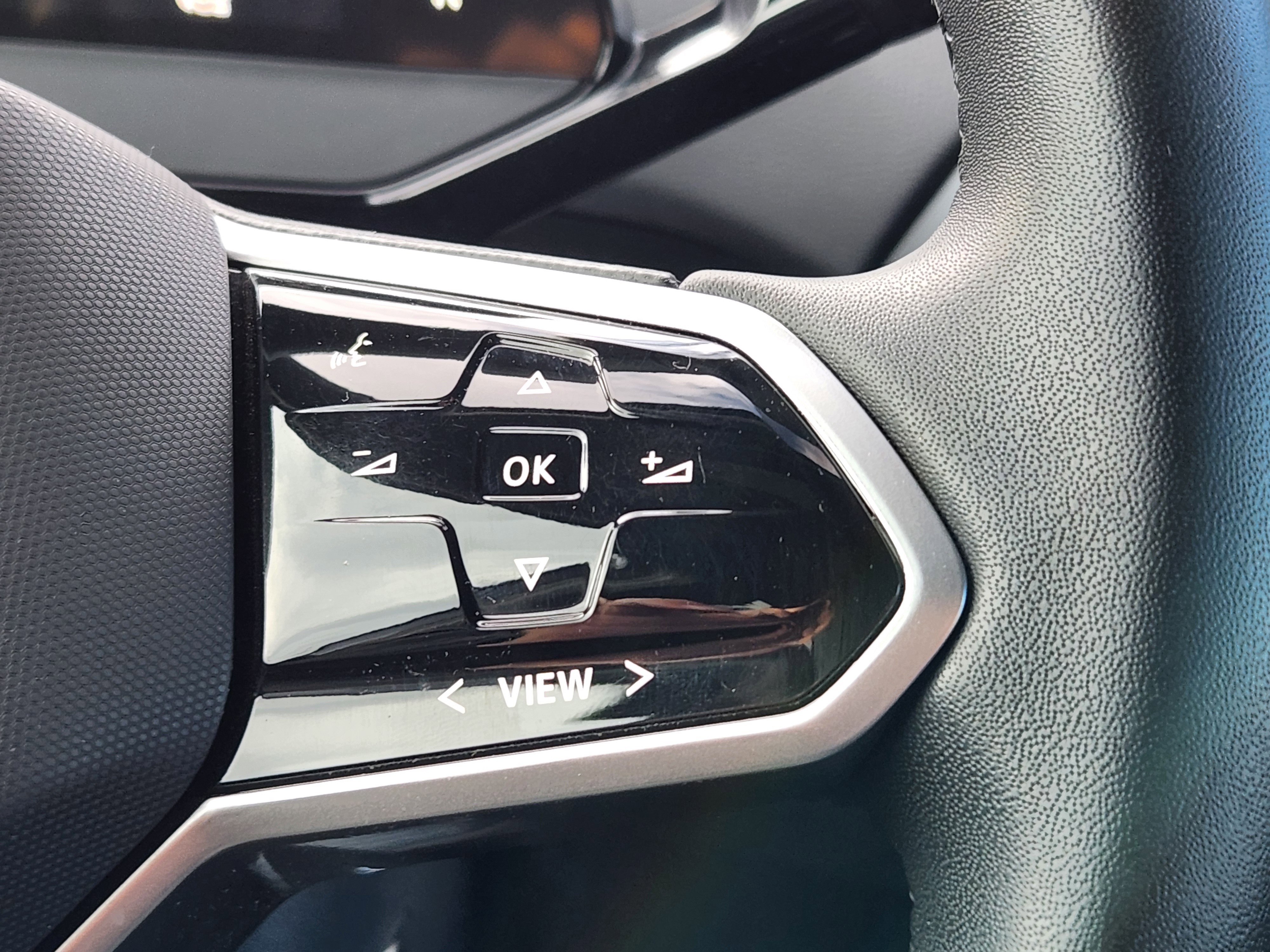 Used 2023 Volkswagen ID.4 Pro image 30